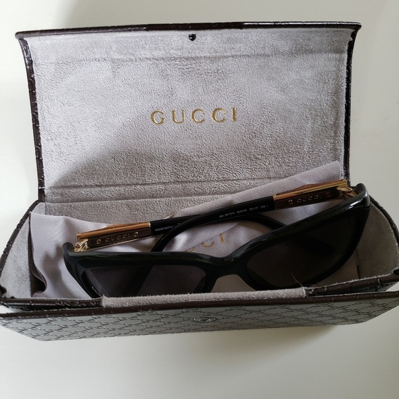 Gucci black sunglasses + case + cleaning cloth main image 7
